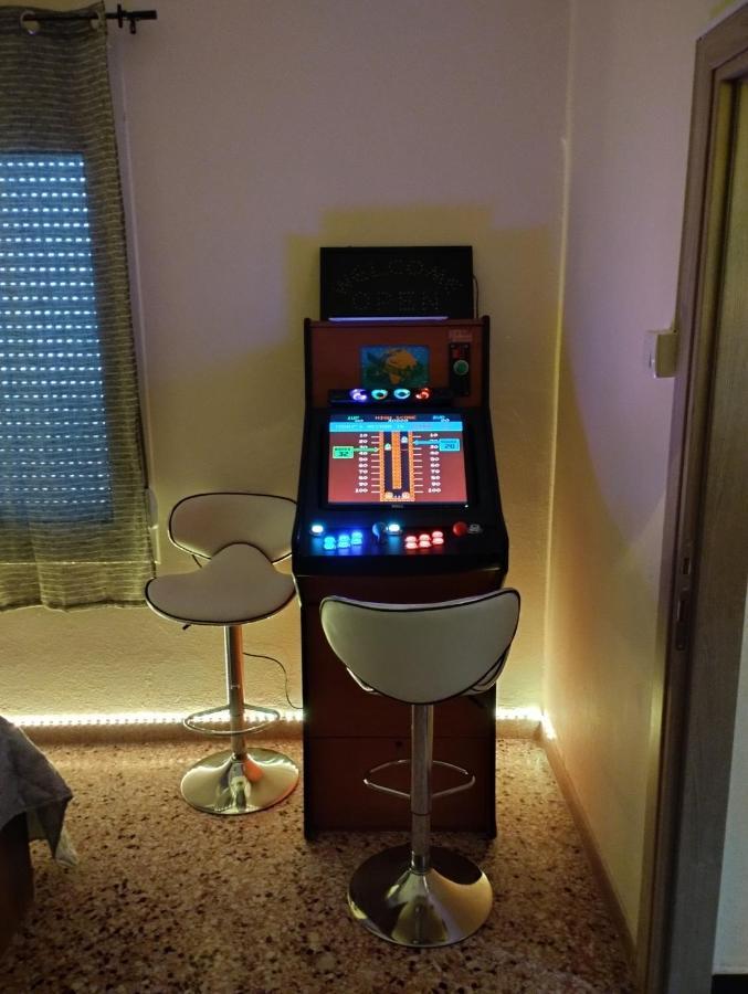 Arcade Central Retro Apartment Rethimnon Buitenkant foto
